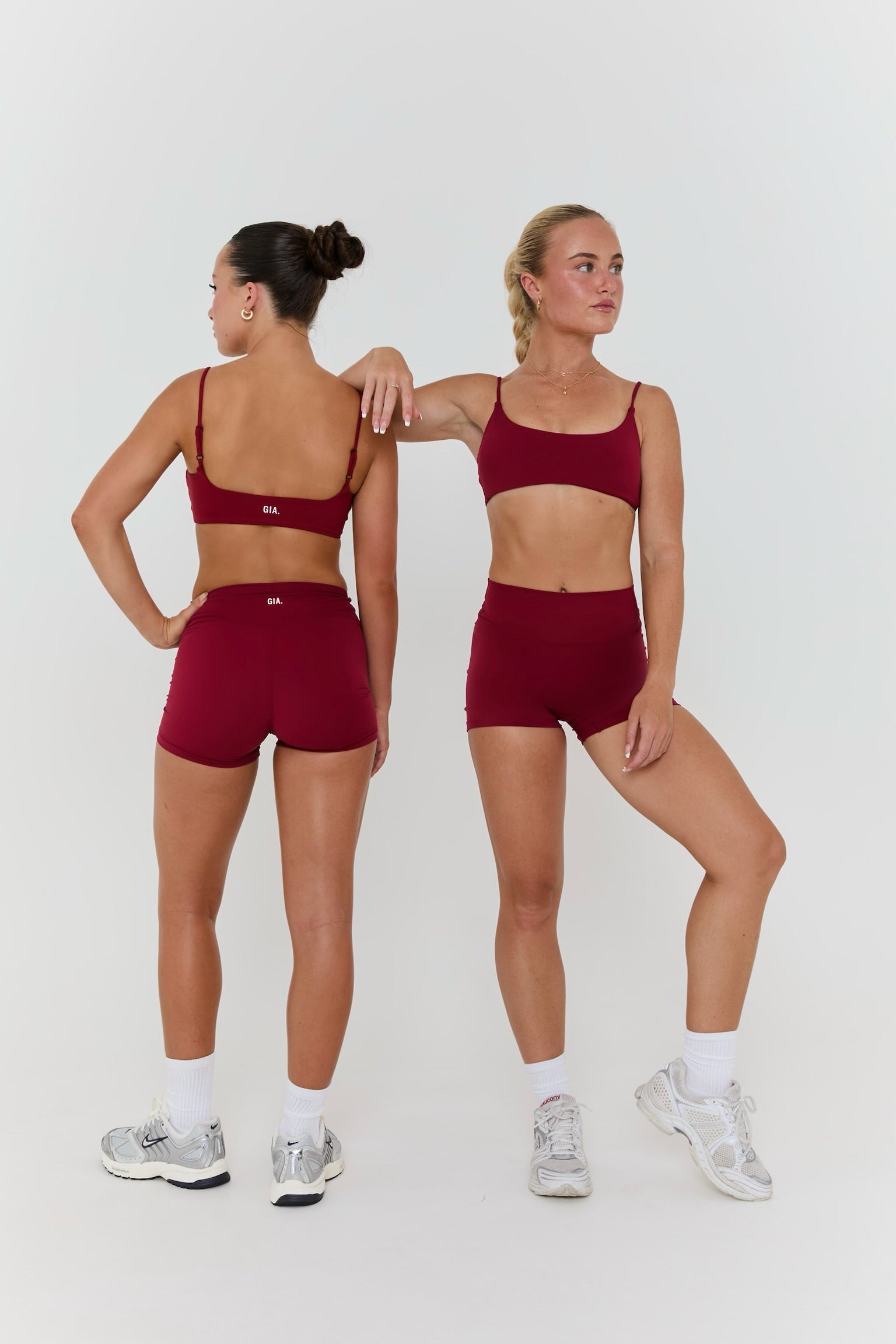 Florencia 4.5" Short Cherry